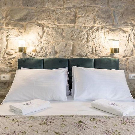 Bonbon Old Town Private En-Suite Room 스플리트 외부 사진