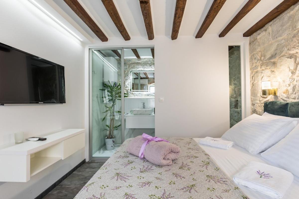 Bonbon Old Town Private En-Suite Room 스플리트 외부 사진